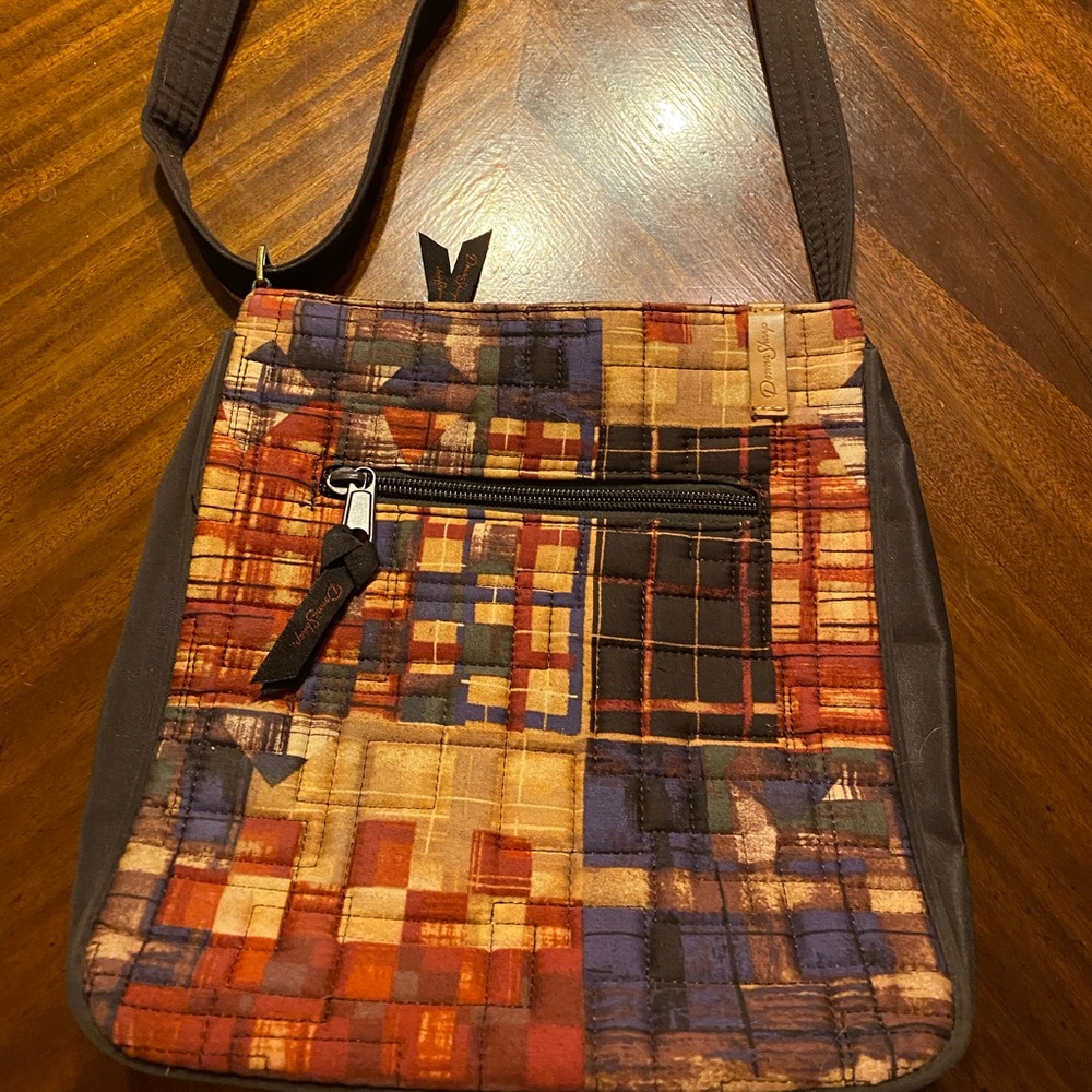 Donna Sharp Quilted Cotton Crossbody VGUC 😊😊